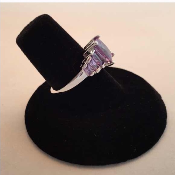Pretty purple amethyst ring. Sizes 7&8 available - Picture 3 of 4